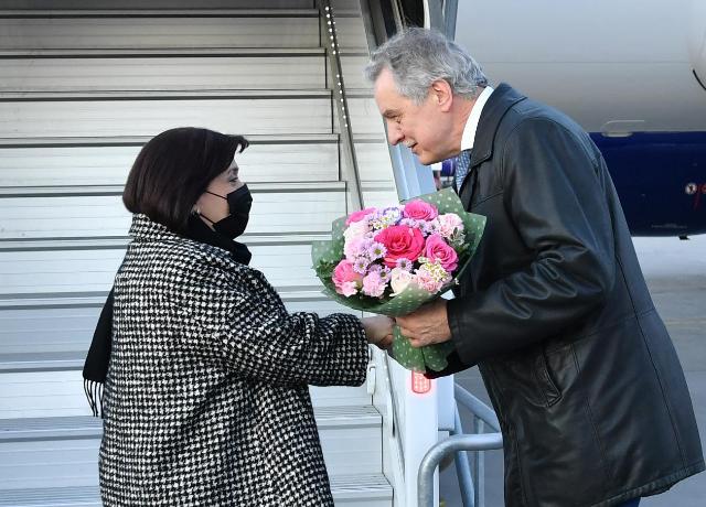 Milli Məclisin sədri Sahibə Qafarovanın başçılığı ilə parlament nümayəndə heyəti Sankt-Peterburqda səfərdədir - FOTO