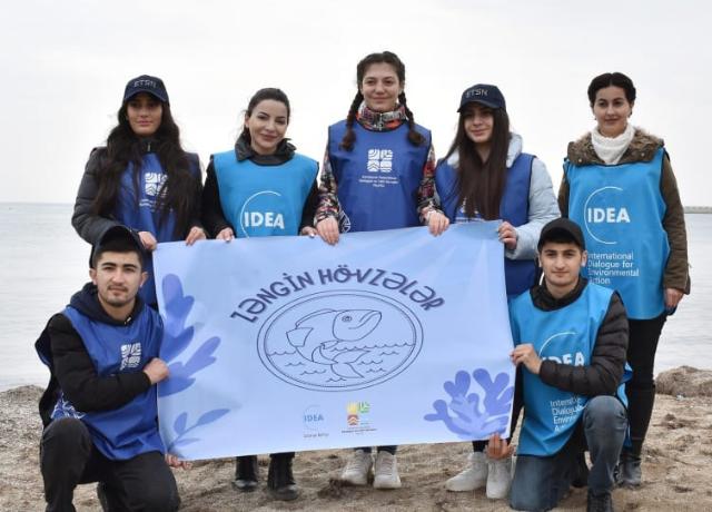 "Zəngin hövzələr" layihəsi çərçivəsində qızılbalıq körpələri dənizə buraxılıb - FOTO