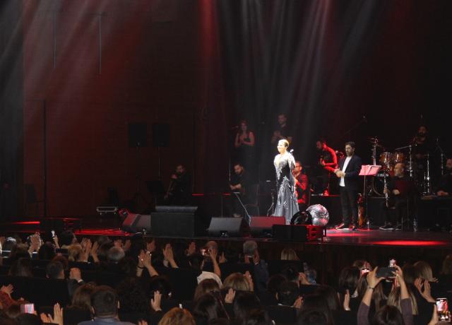 Sibel Canın konsertində şəhidlərimizin xatirəsi yad edildi 